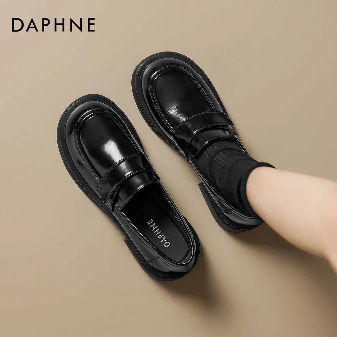 达芙妮黑色乐福鞋女2025新款英伦风软底小皮鞋粗跟不累脚通勤单鞋