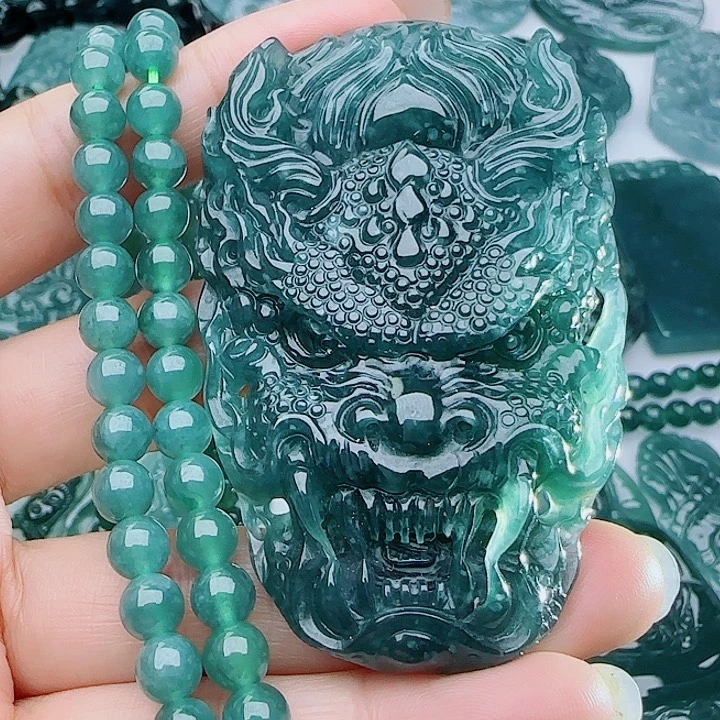 翡翠未镶嵌颈饰多样性发货天然的A货翡翠