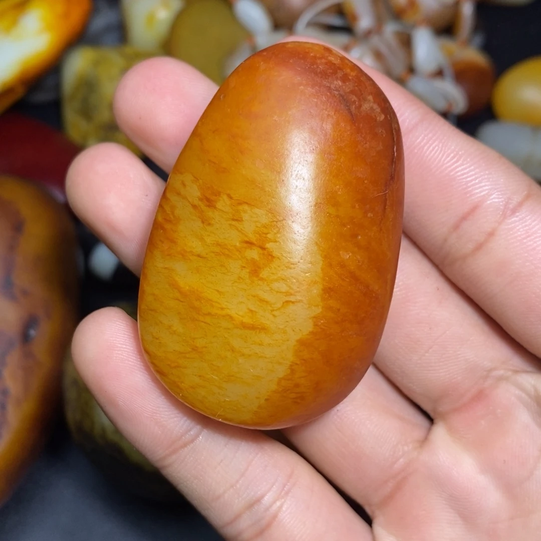 和田玉未镶嵌珠宝奇石