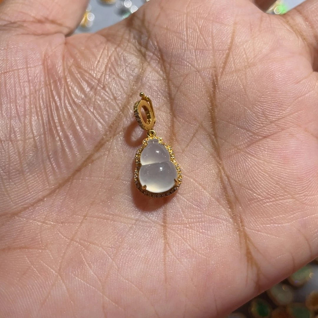 吊坠(不含链)18K金镶嵌翡翠