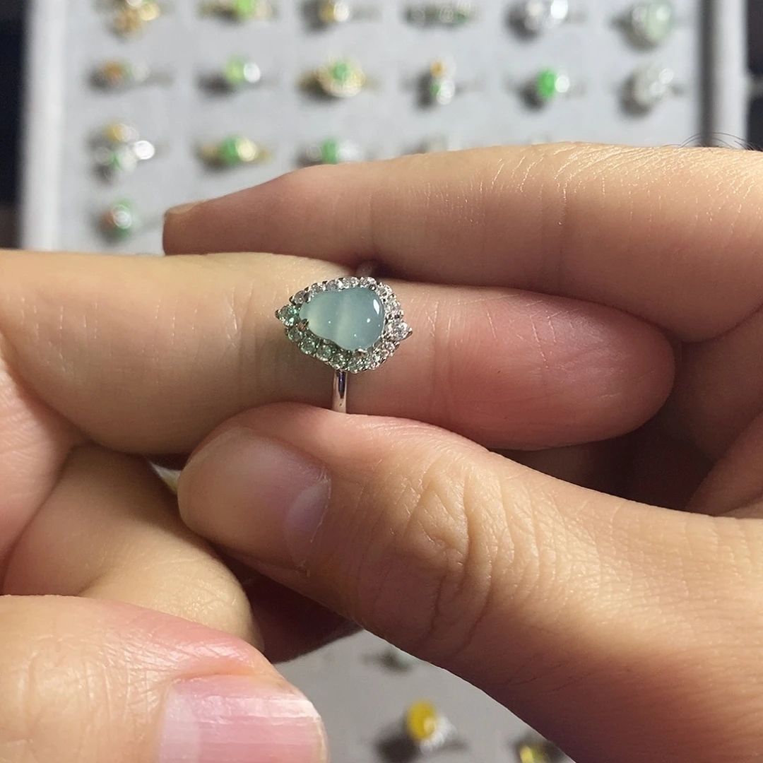 翡翠未镶嵌戒指翡翠戒指