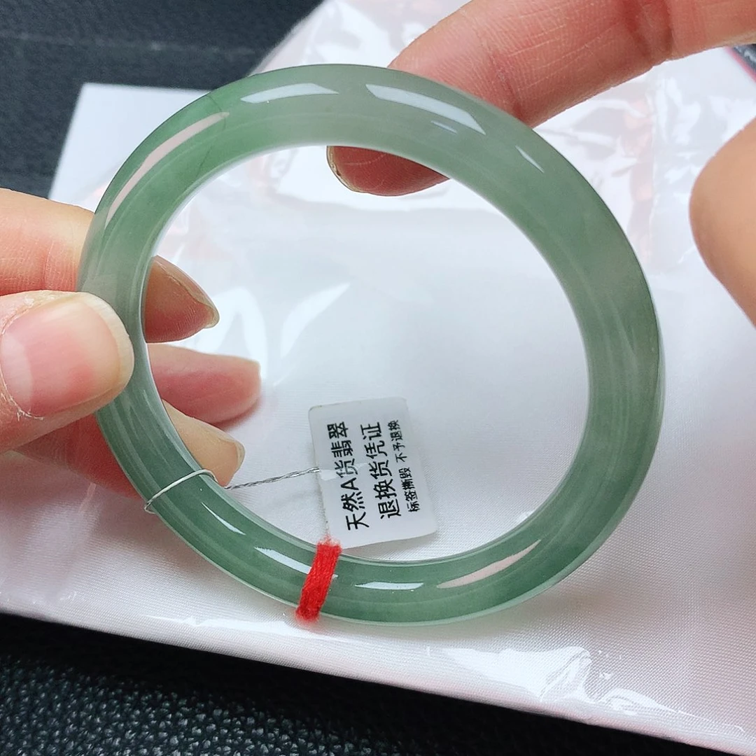 翡翠手镯未镶嵌55+圈