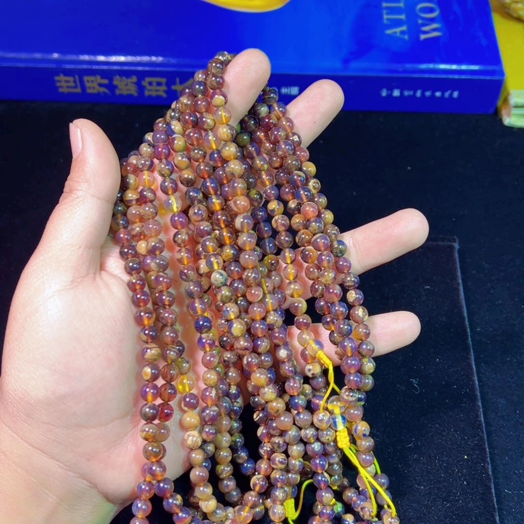 琥珀裸石未镶嵌缅甸琥珀多样性发货其中一件