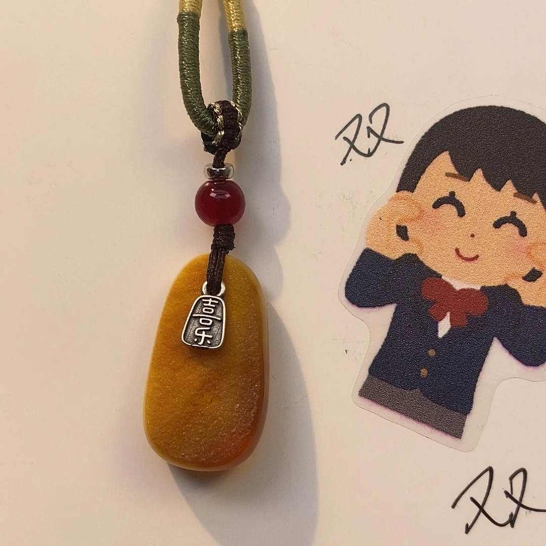 兜***兜未镶嵌琥珀珠宝奇石