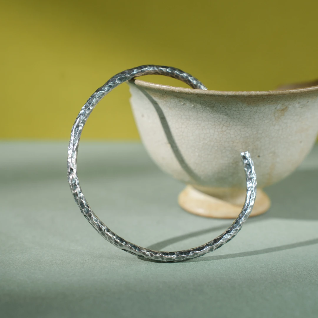 925银手镯 【锻雪】幻渺原创设计 | 复古锤纹百搭简约手工手镯均码