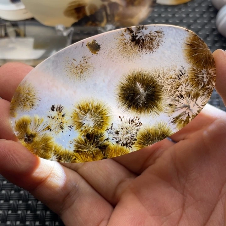 未镶嵌颈饰玛瑙/玉髓星*