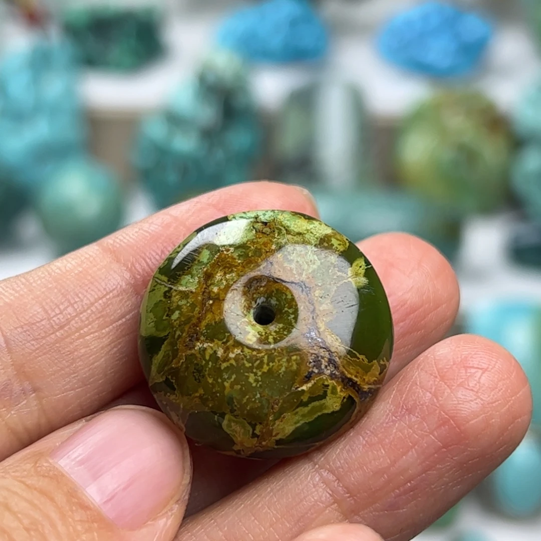 绿松石未镶嵌珠宝奇石