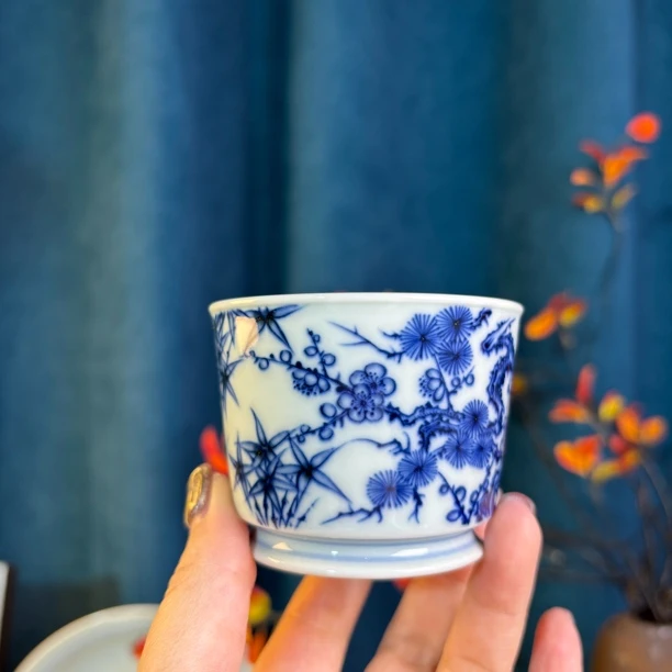 广琛公柴窑—青花松竹梅容添直筒主人杯