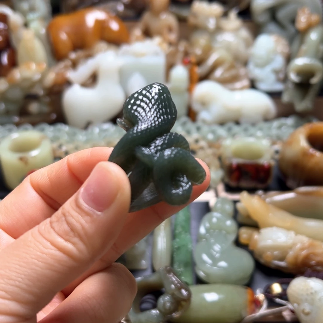 和田玉（糖玉）颈饰未镶嵌