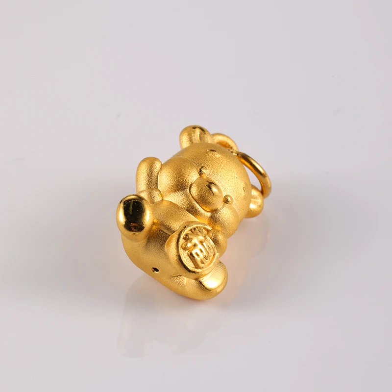 足金999抱福维尼熊素金3D硬金吊坠