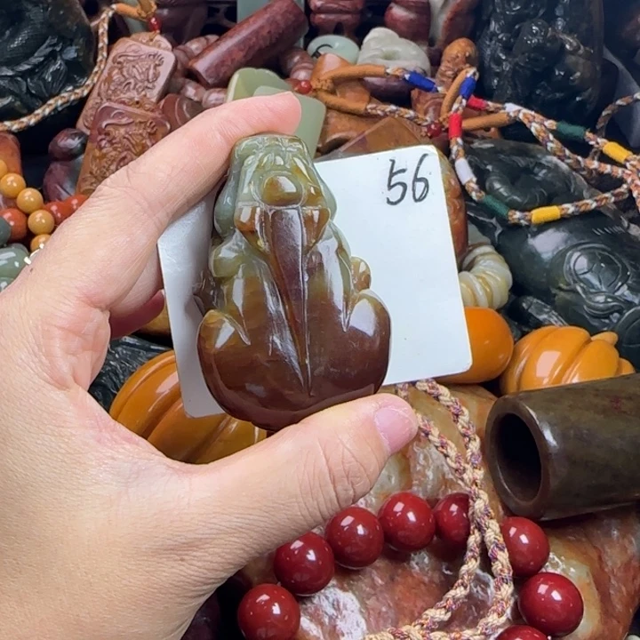 未镶嵌透闪石质玉珠宝奇石