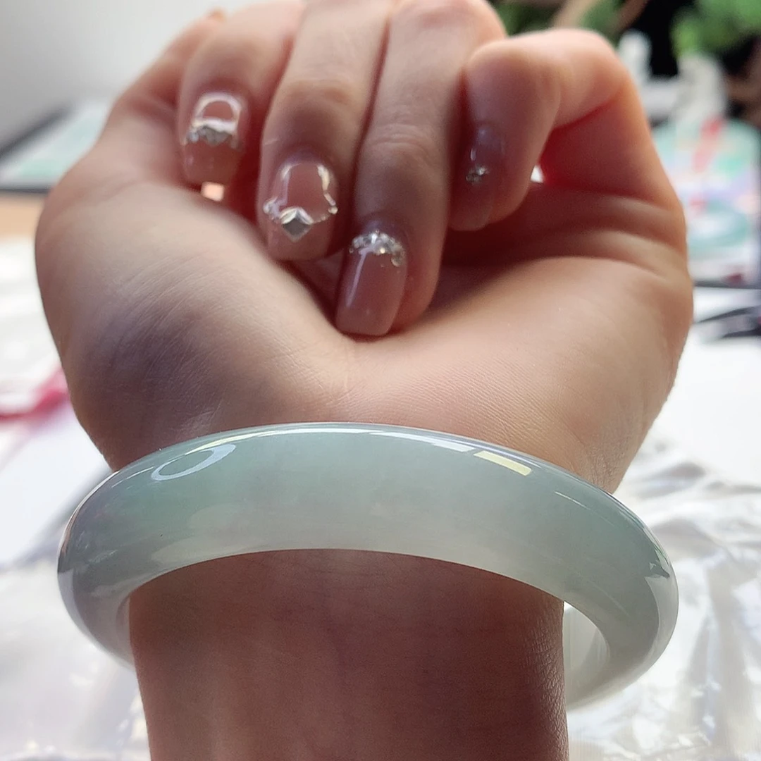 翡翠手镯未镶嵌天然翡翠56-57天空蓝性价比超高