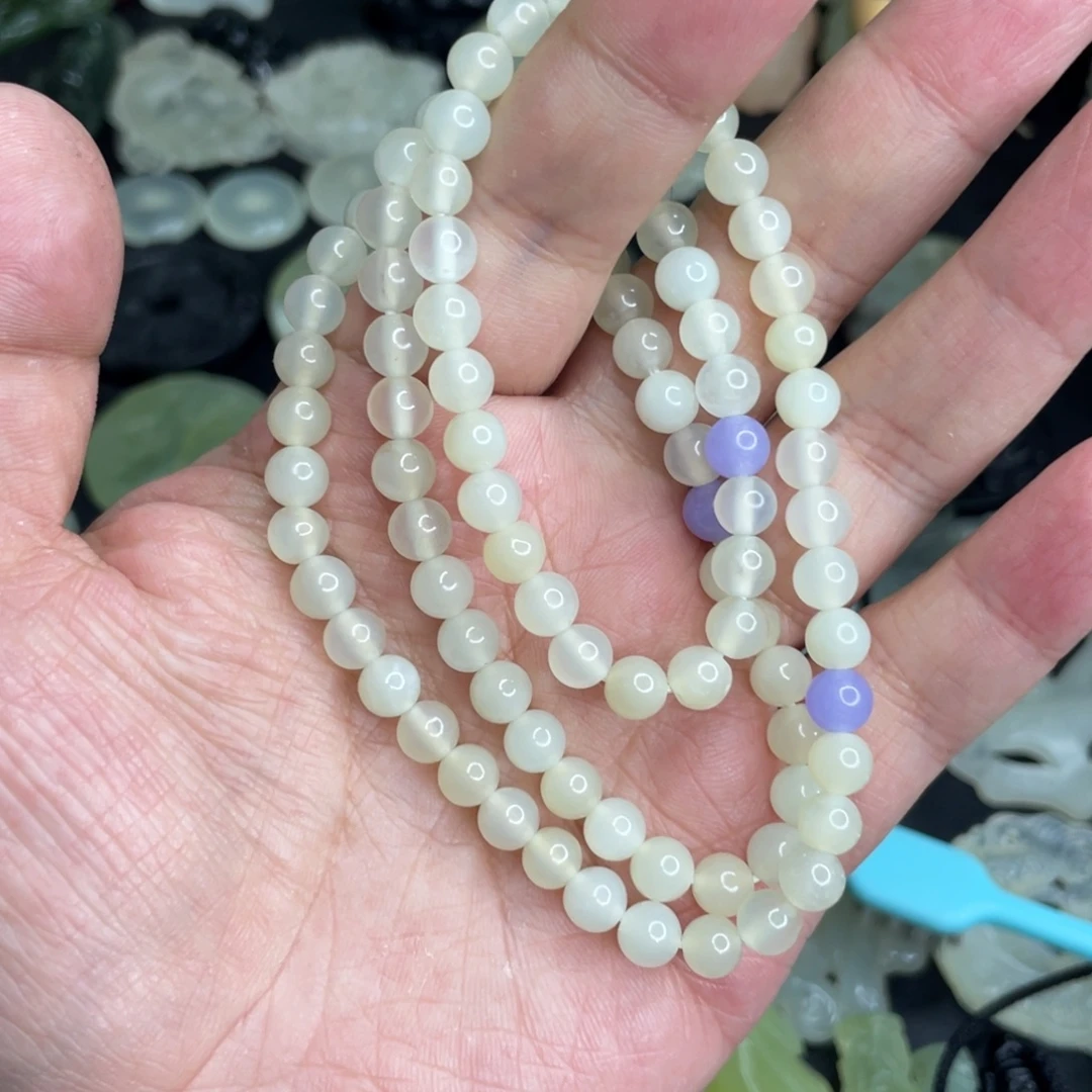 岫玉未镶嵌颈饰手串