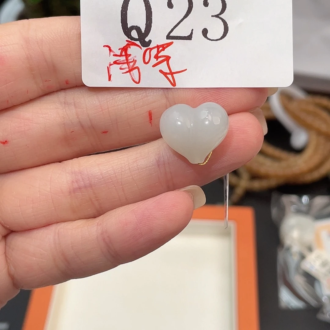 和田玉未镶嵌珠宝半成品Q23