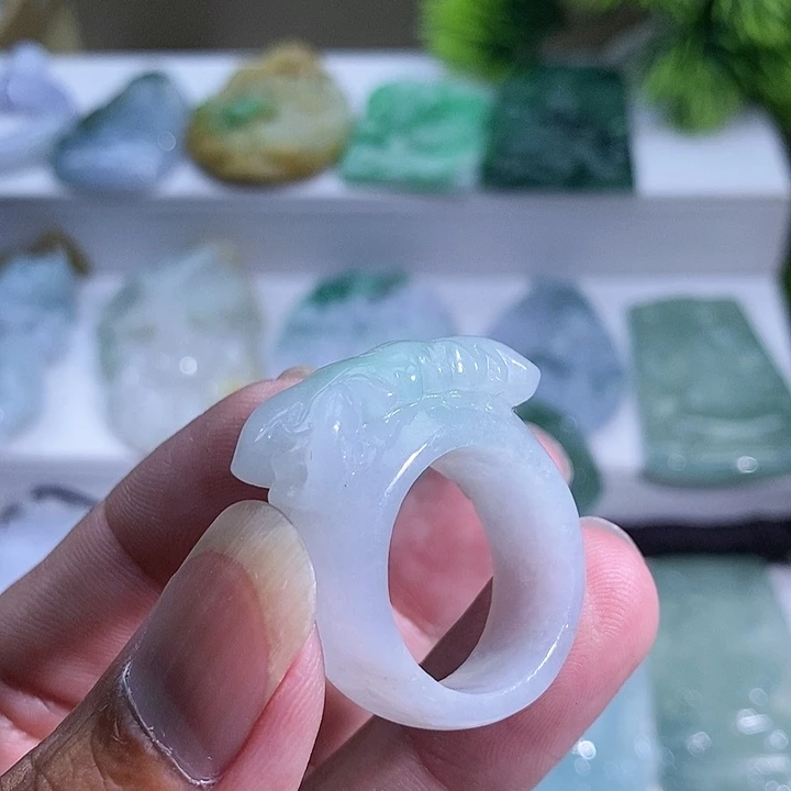 【闪购商品】翡翠挂件未镶嵌扶****里111111111111111