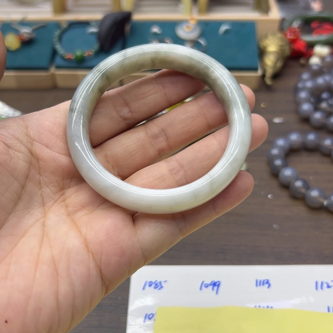 和田玉未镶嵌手镯56.3圈围1047