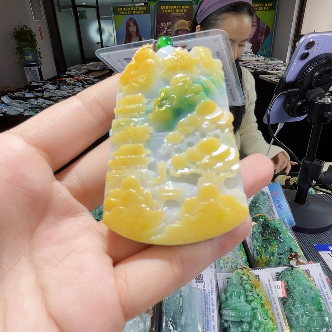 颈饰未镶嵌翡翠一
