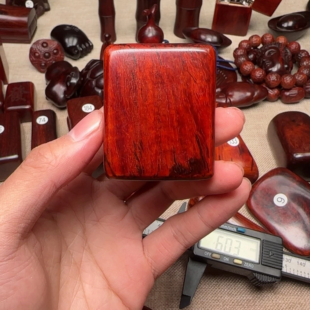 檀香紫檀（小叶紫檀）半***心