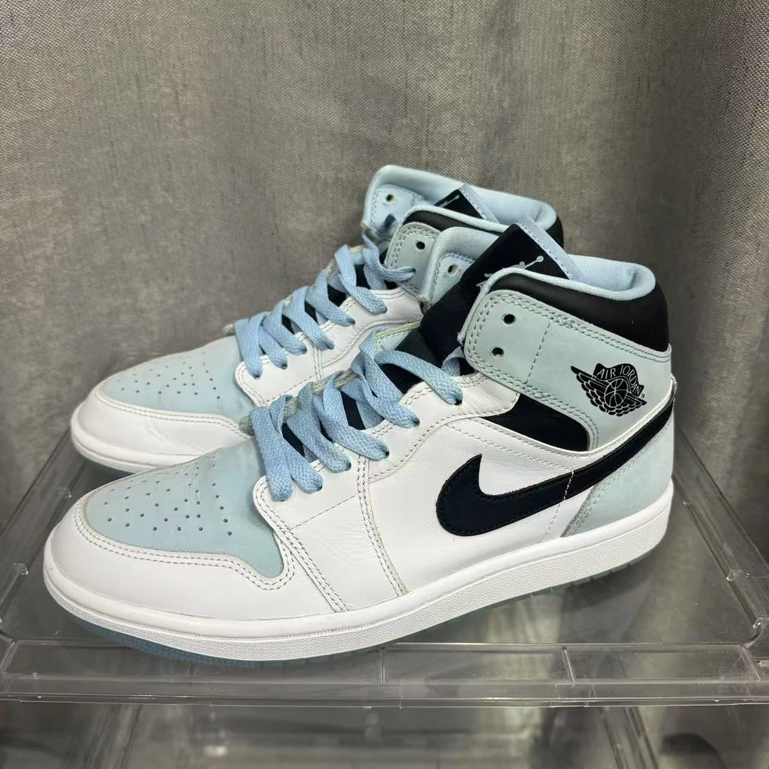 42码 aj1北卡蓝 成色不错