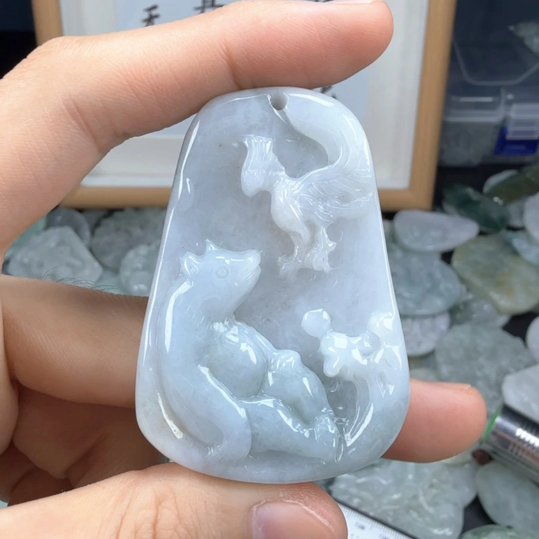 翡翠挂件未镶嵌翡翠