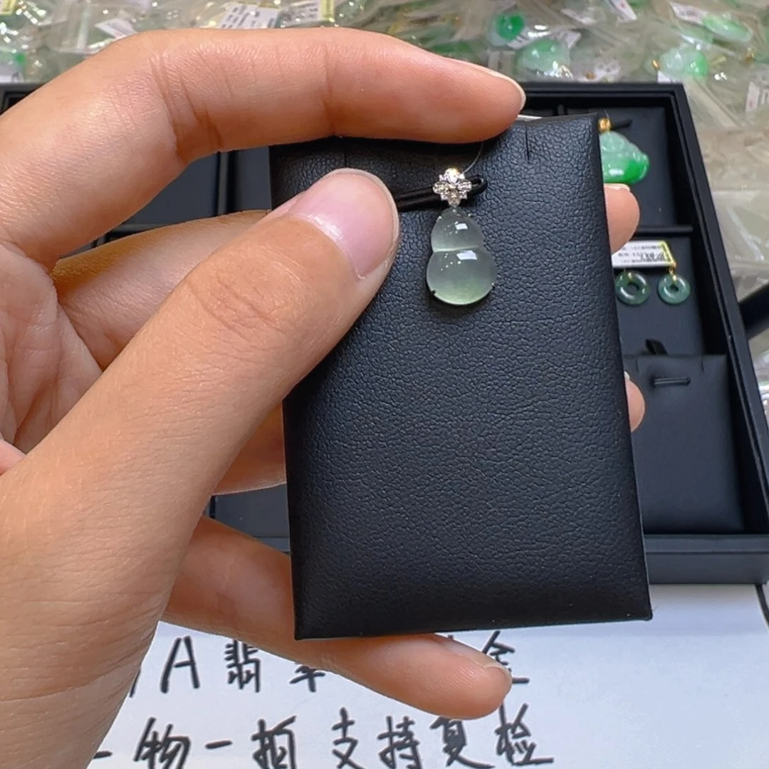 吊坠(不含链)18K金镶嵌翡翠