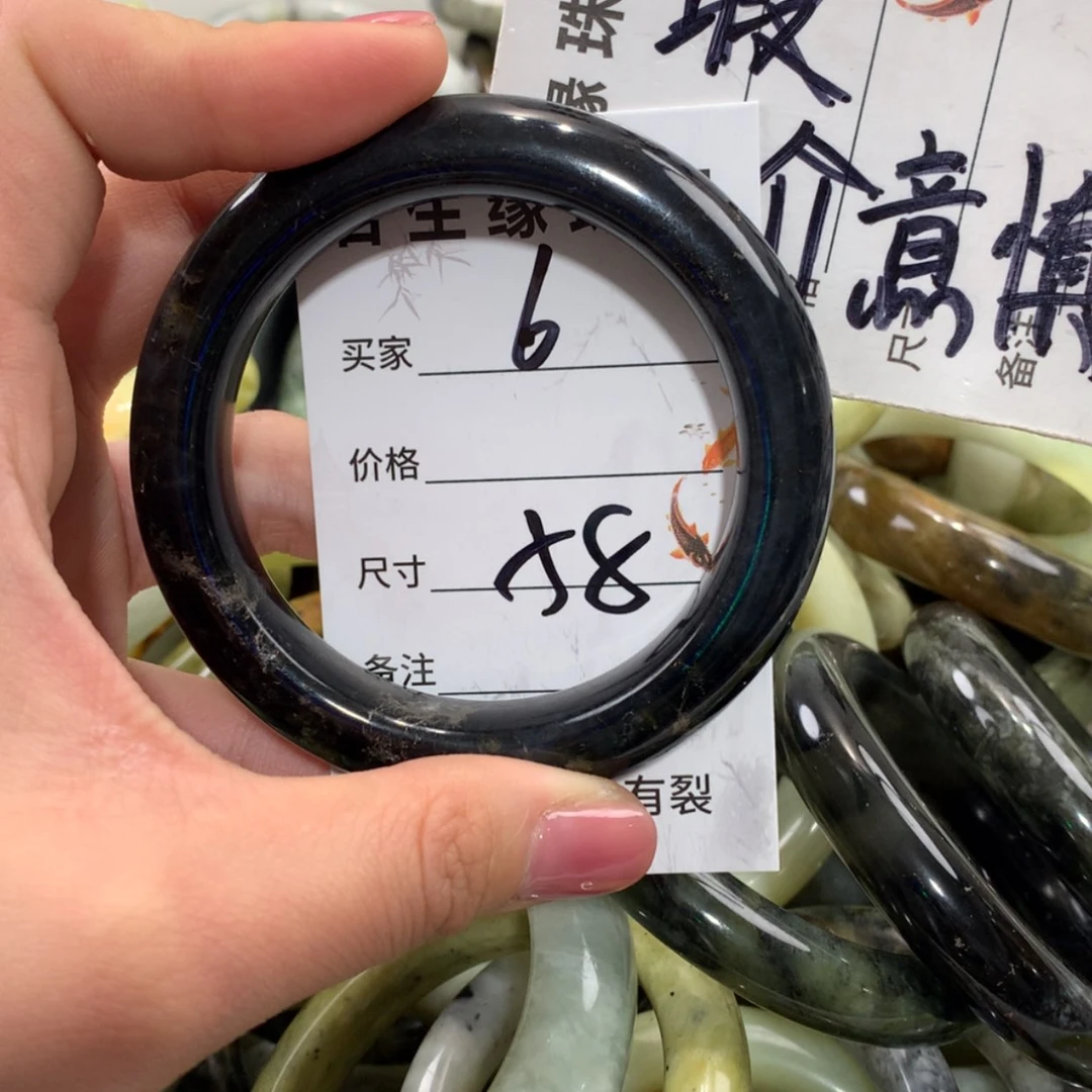 【闪购商品】未镶嵌蛇纹石玉手镯