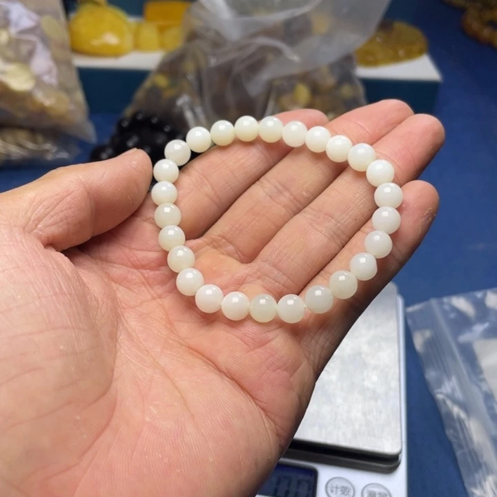 未镶嵌琥珀珠宝奇石