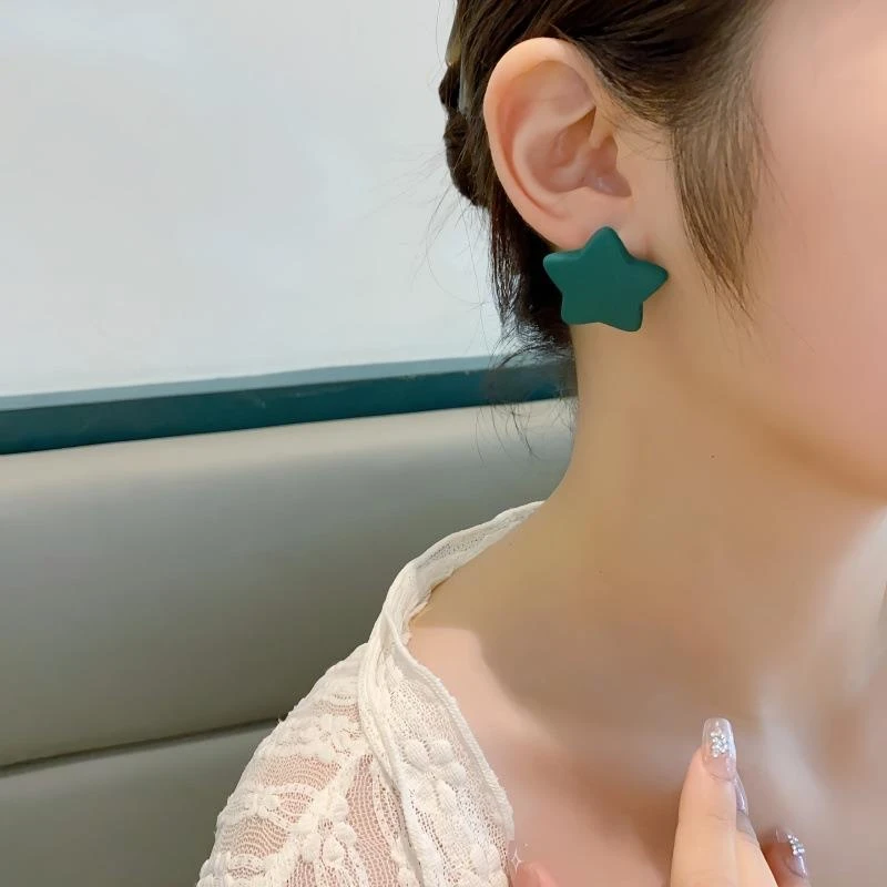 铜合金锆石耳饰 新款甜美百搭气质气质星星耳坠女小众设计感耳饰