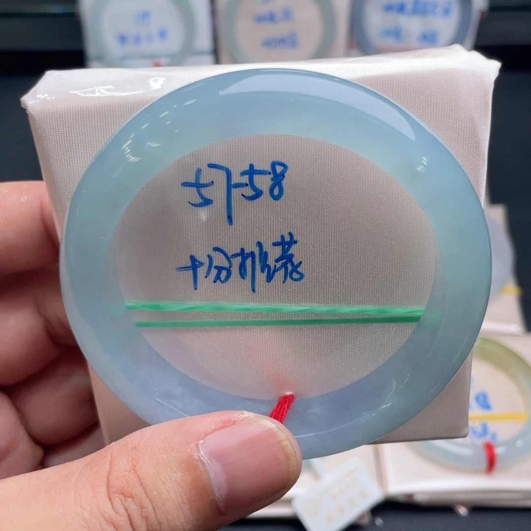 翡翠未镶嵌手镯翡翠手镯