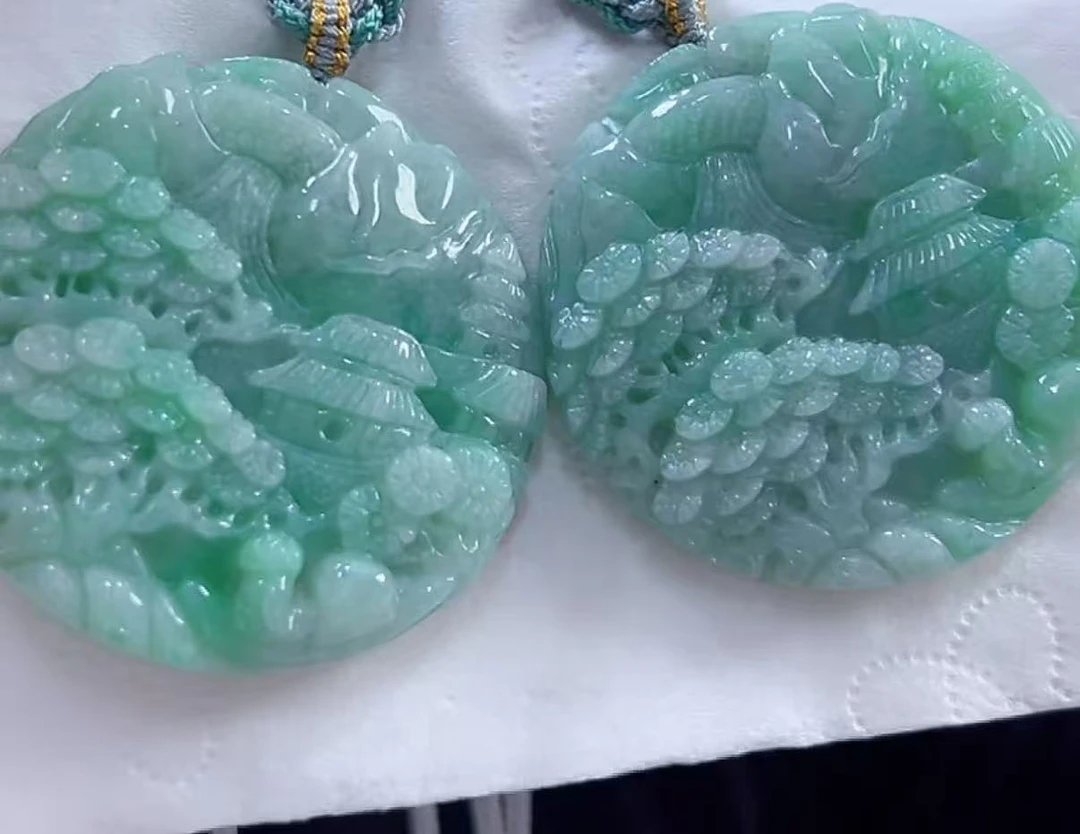天然翡翠A货山水牌（多样性发货只发一个）宽53+厚11+送绳
