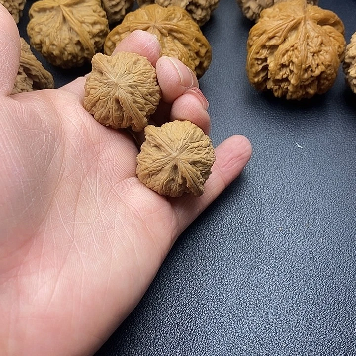 龙脊菩提吊坠石子墨33