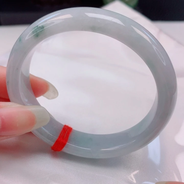 翡翠未镶嵌手镯（贵妃镯）