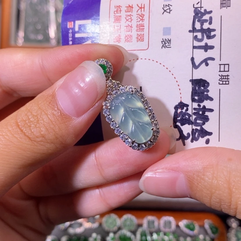【闪购商品】翡翠未镶嵌颈饰天然