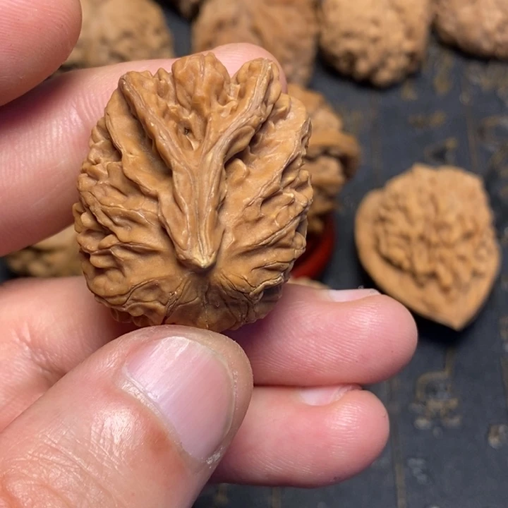 文玩核桃吊坠?*段文玩核桃异形单只