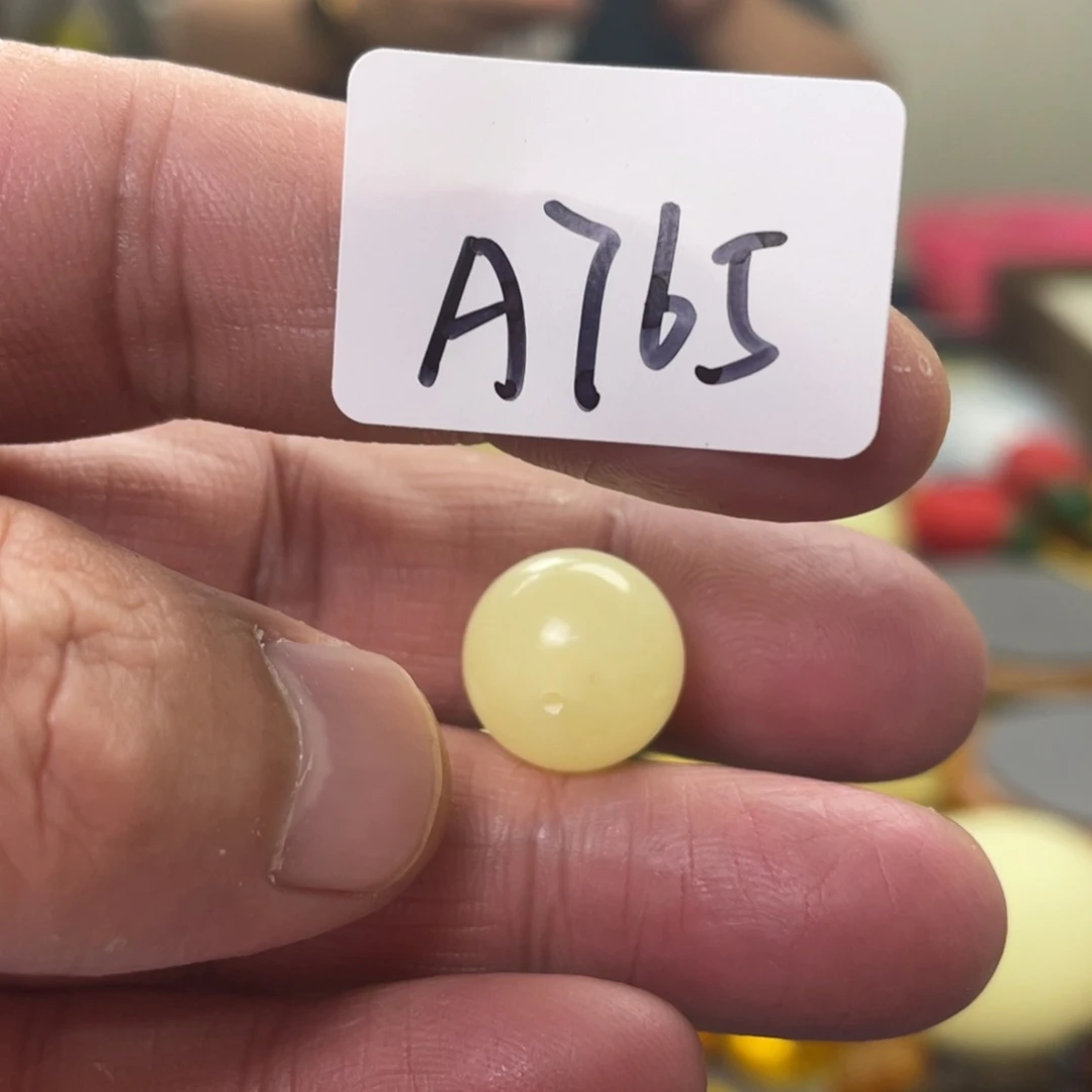 手链琥珀未镶嵌多样性发，发其中一件