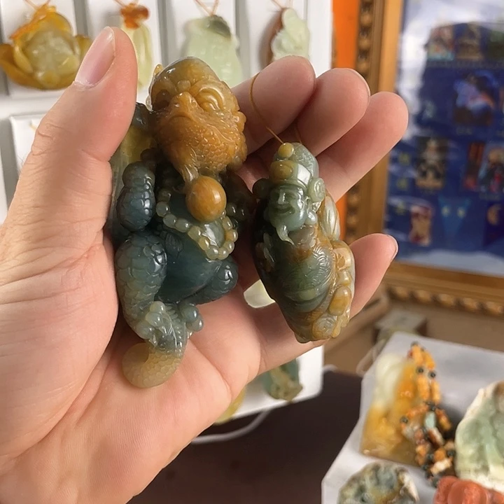 未镶嵌蛇纹石玉颈饰美**声