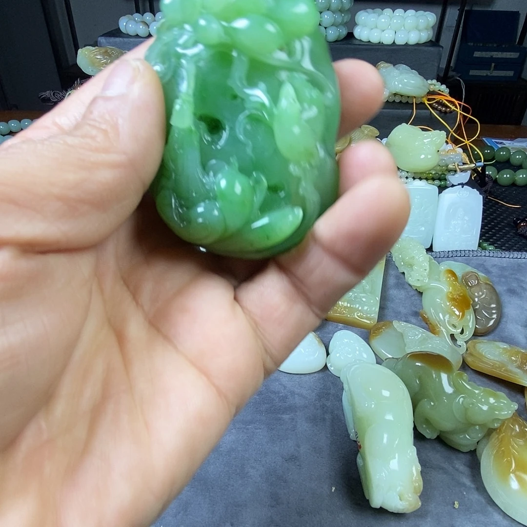 用***2和田玉未镶嵌吊坠(不含链)