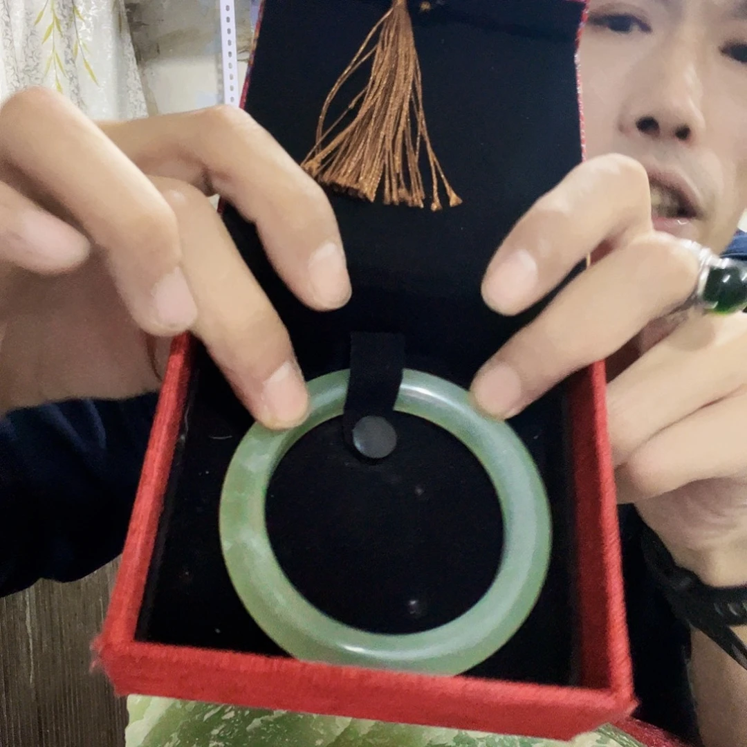 黎***前蛇纹石玉未镶嵌珠宝半成品