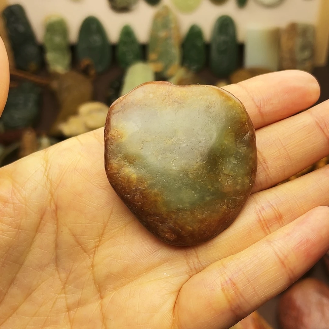 岫岩河磨玉（透闪石质玉）未镶嵌颈饰