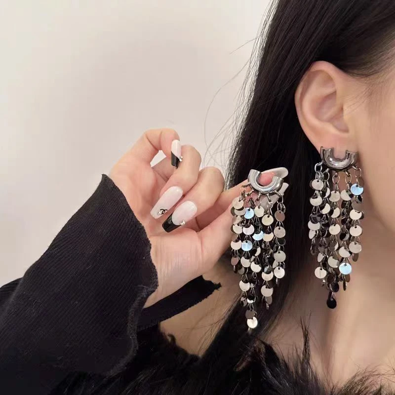 银色U形流苏亮片耳钉女耳环2025新款爆款高级感轻奢时尚气质耳饰