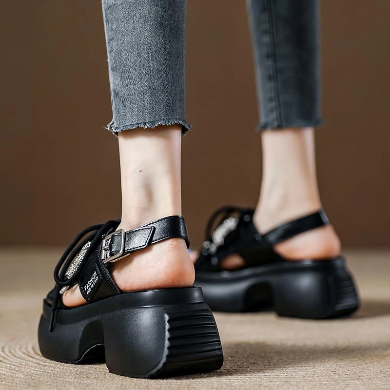 真皮细带坡跟凉鞋女2025年夏季新款罗马女鞋百搭一字带小个子增高