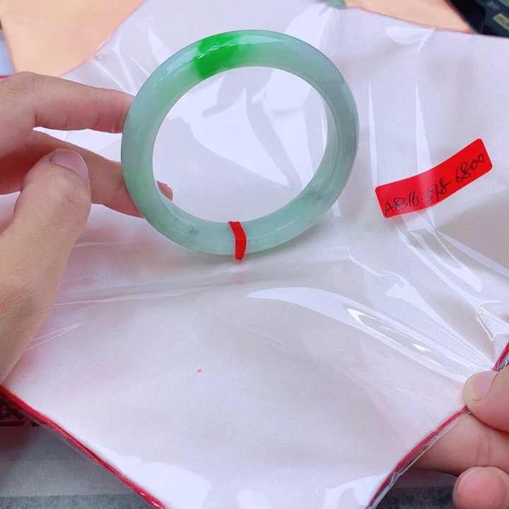未镶嵌手镯翡翠翡翠