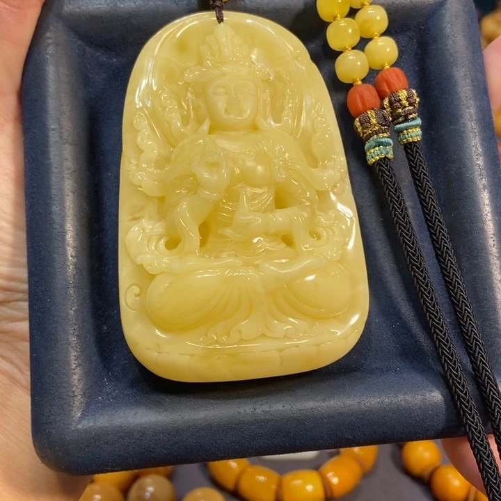 未镶嵌颈饰琥珀蜜蜡