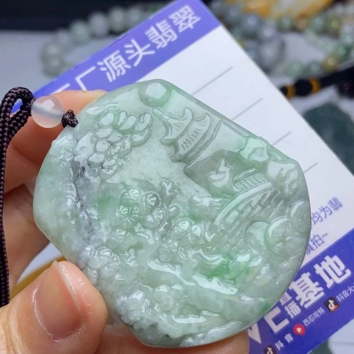 翡翠颈饰未镶嵌翡翠