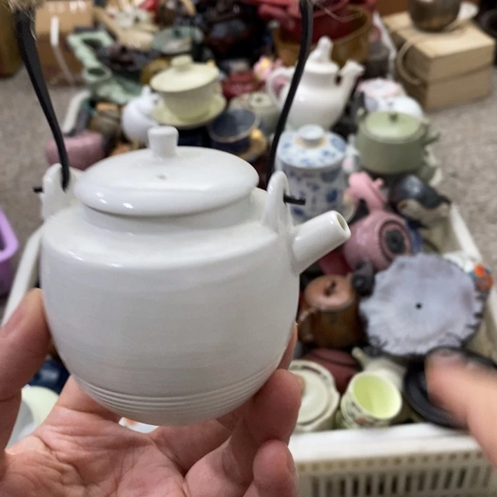 陶瓷艺术品及陶瓷壶壶