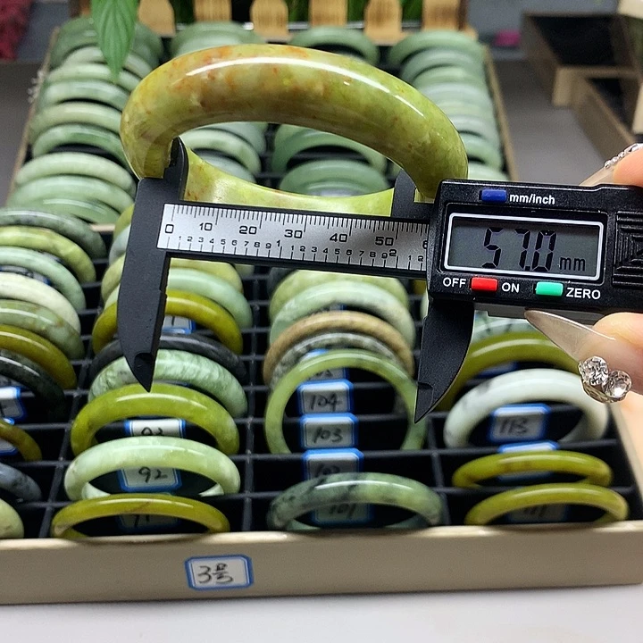 未镶嵌蛇纹石玉手镯102