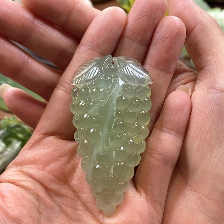 蛇纹石玉未镶嵌挂件