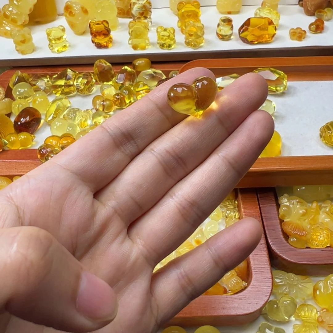 琥珀吊坠(不含链)未镶嵌怡*宝