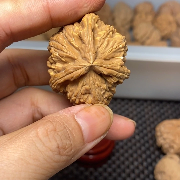 是***辰吊坠文玩核桃文玩核桃异形单只