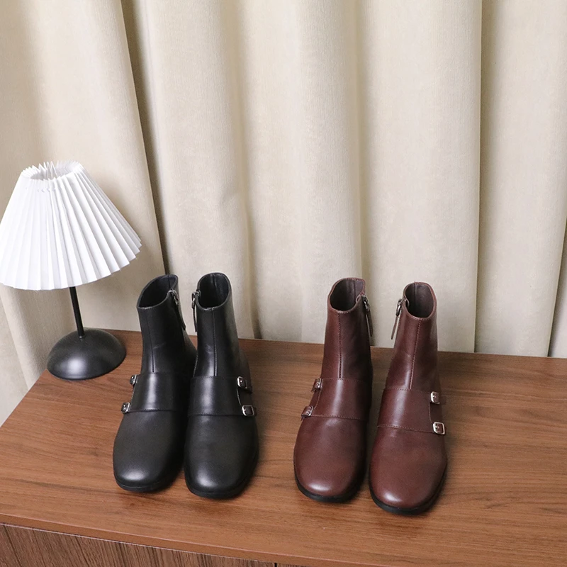 717-5 英伦风复古皮带扣短靴女侧拉链小众方头低跟百搭马丁靴